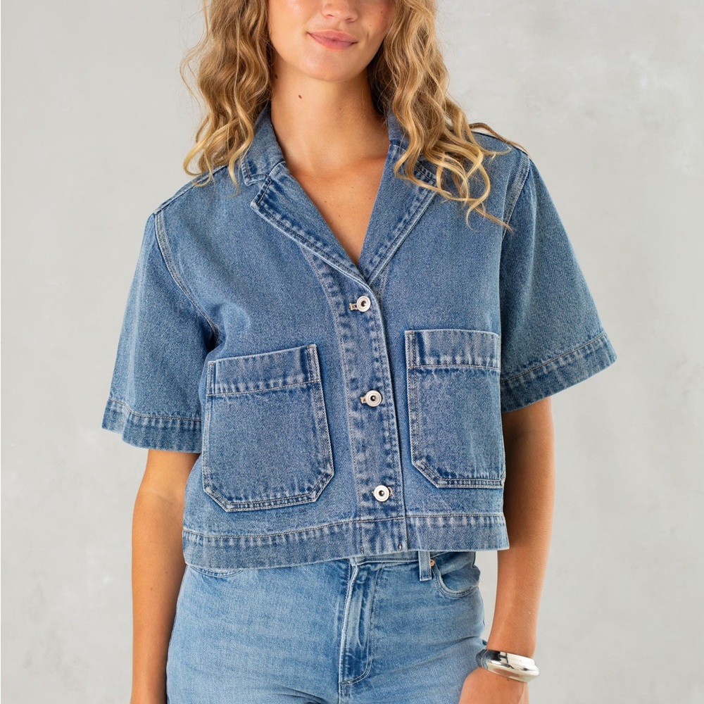 South Moon Under ISLA Denim Jacket Size Small Only Worn Once!